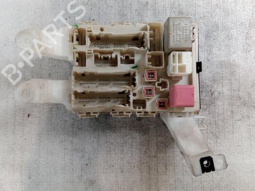 Used Fuse box Fuse box 38015030 38015030