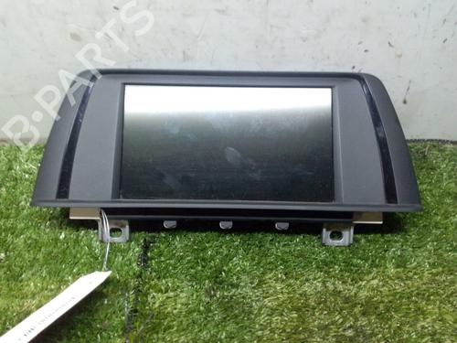 Used Display monitor BMW 1 (F20) 118 d (143 hp) 8135400