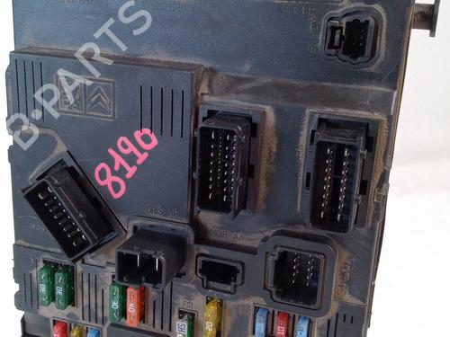 Boîte à Fusibles PEUGEOT 1007 (KM_) 1.4 16V (88 hp) 20657143