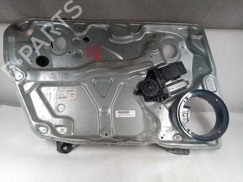 Portierruitmotor linksvoor VW PASSAT B5 Variant (3B5) 1.9 TDI (110 hp) 15260188