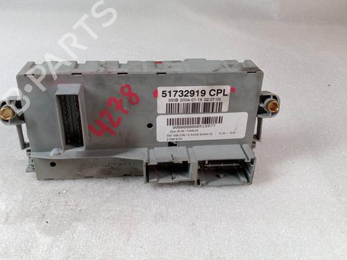 Used Fuse box FIAT IDEA (350_) 1.9 JTD (101 hp) 18905231