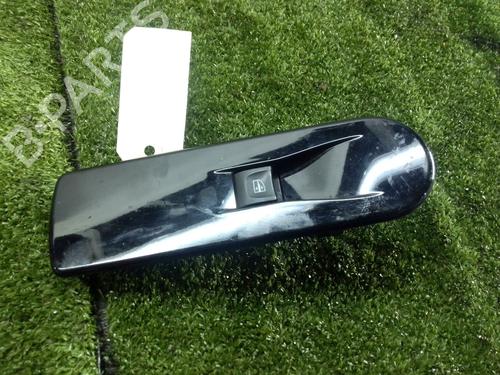 Used Right front window switch RENAULT CLIO IV (BH_) [2012-2021]  8413788