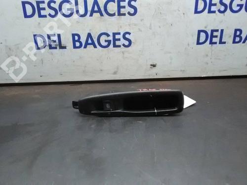 Used Right rear window switch Right rear window switch RENAULT CLIO IV Grandtour (KH_) 1.2 TCe 120 (KHAU) (118 hp) 7607617 7607617