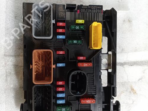 Used Fuse box CITROËN C2 (JM_) 1.4 (73 hp) 30479748