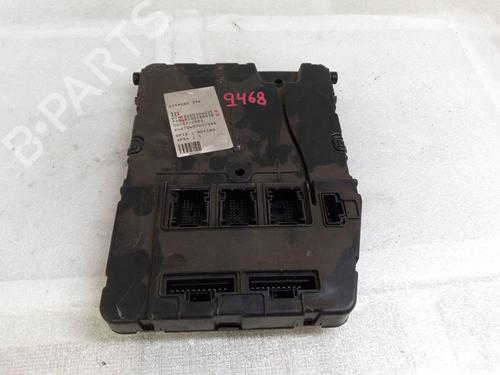 Used Fuse box Fuse box RENAULT MEGANE II Saloon (LM0/1_) 1.9 dCi (LM0G, LM1G, LM2C) (120 hp) 32293258 32293258