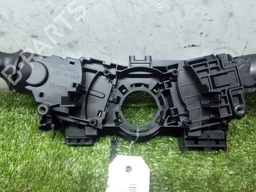 Switch TOYOTA AURIS (_E18_)  | BP8421535I30