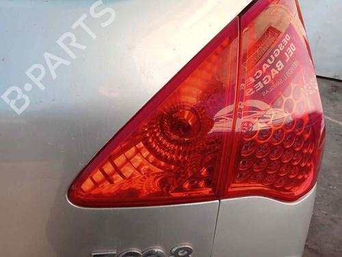 Used Right tailgate light PEUGEOT 3008 I MPV (0U_) 1.6 HDi (112 hp) 10740476