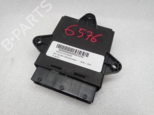 Module électronique OPEL VECTRA C (Z02) 1.9 CDTI (F69) (150 hp) 15288381