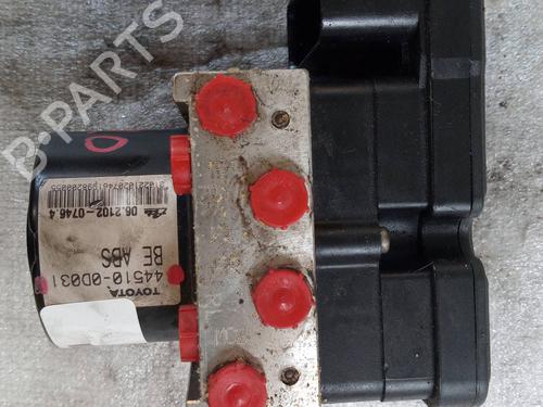 Módulo de ABS Módulo de ABS TOYOTA YARIS (_P9_) 1.4 D-4D (NLP90_, NLP90R) (90 hp) 33927223 33927223