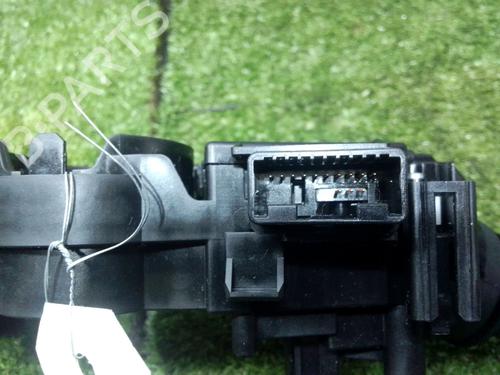 Switch TOYOTA AURIS (_E18_)  | BP8421535I30