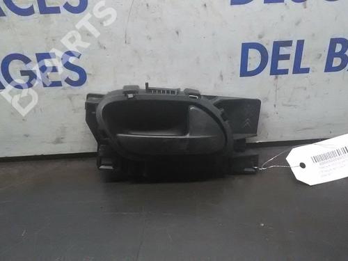 Used Front right interior door handle Front right interior door handle CITROËN BERLINGO MULTISPACE (B9) 1.6 BlueHDi 100 (99 hp) 7606136 7606136