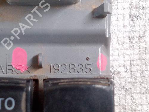 Left front window switch TOYOTA YARIS (_P13_) 1.5 Hybrid (NHP130_) | BP28320218I27 