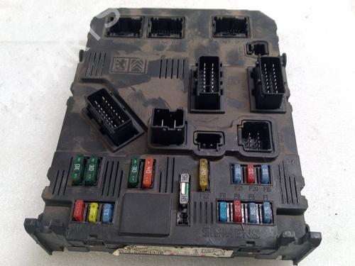 Caja reles / fusibles CITROËN C3 I (FC_, FN_) 1.4 i Bivalent (73 hp) 25818807