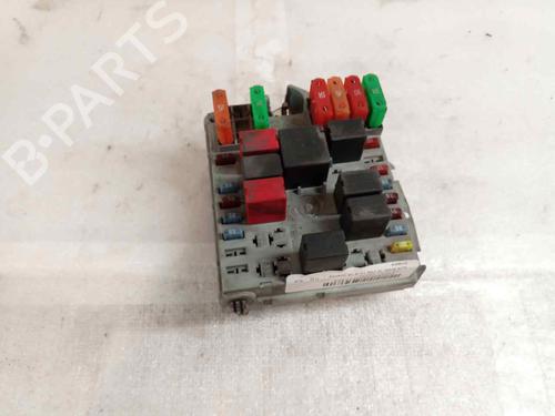 Used Fuse box Fuse box ALFA ROMEO 147 (937_) 1.6 16V T.SPARK ECO (937.AXA1A, 937.BXA1A) (105 hp) 33932511 33932511