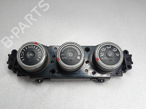 AC-Styringsenhed/Manøvreenhed MITSUBISHI LANCER VIII Sportback (CX_A) 2.0 DI-D (CX8A) (140 hp) 15263381