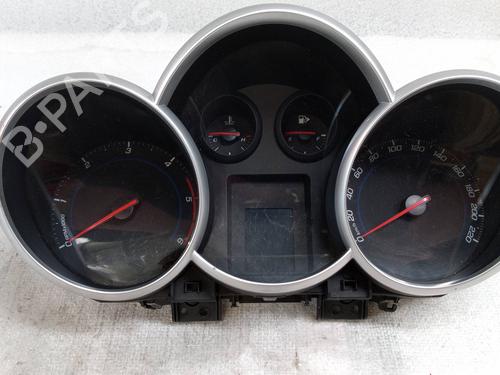 Used Instrument cluster CHEVROLET CRUZE (J300) [2009-2025]  27575205