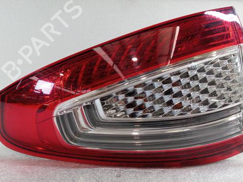 Used Right taillight FORD MONDEO IV (BA7) 2.0 TDCi (140 hp) 28316943