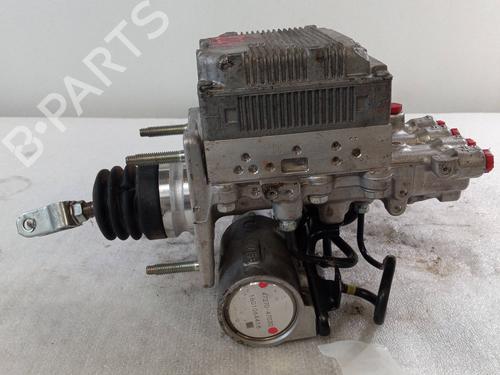 Used Steering pump Steering pump TOYOTA YARIS (_P13_) 1.5 Hybrid (NHP130_) (101 hp) 33932495 33932495