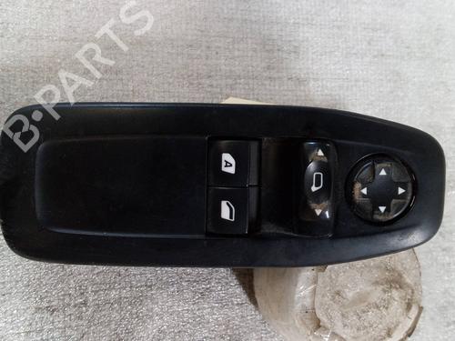 Used Left front window switch PEUGEOT 208 I (CA_, CC_) [2012-2021]  28321241