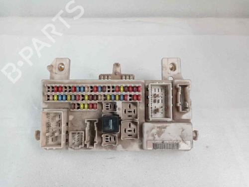 Used Fuse box HYUNDAI TUCSON (JM) 2.0 CRDi (113 hp) 20657147