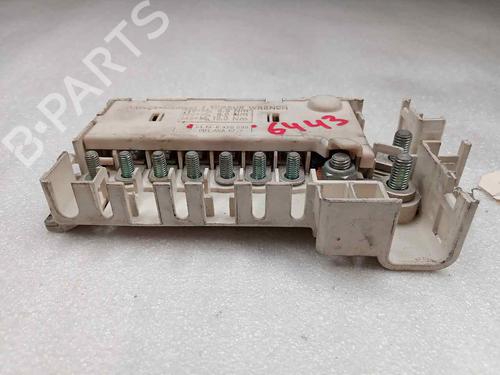 Fuse box BMW 5 (E39) 523 i (170 hp) 15279075