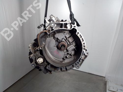 manual-gearbox-opel-corsa-e-x15-13-cdti-08-68-55193621-2014-10713261 main image