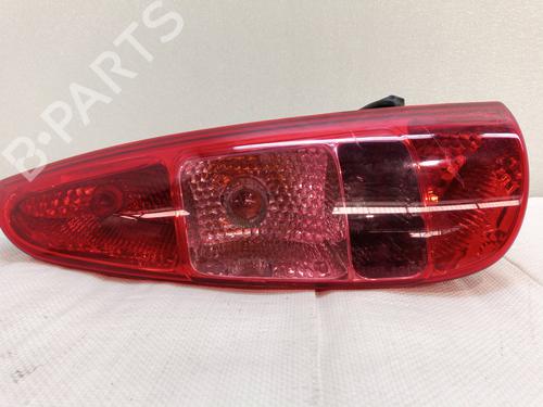 right-taillight-peugeot-807-eb_-2002-34155684 main image