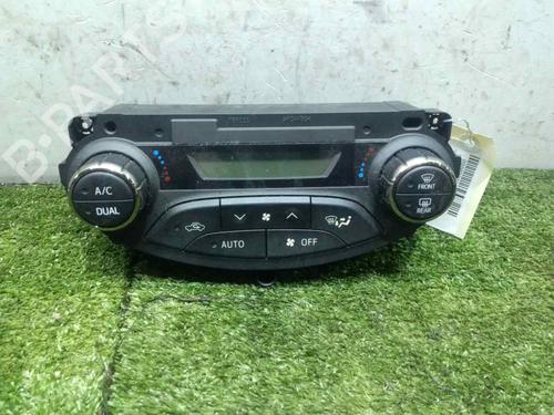 Used Climate control TOYOTA YARIS (_P13_) 1.5 Hybrid (NHP130_, NHP130) (101 hp) 8904956