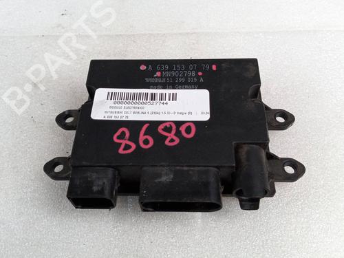 Module électronique MITSUBISHI COLT VI (Z3_A, Z2_A) 1.5 DI-D (Z39A) (95 hp) 24124469