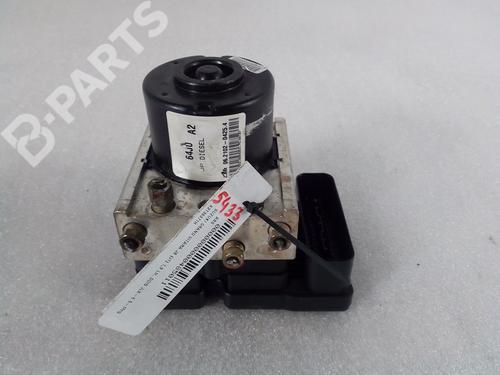Used ABS pump ABS pump SUZUKI GRAND VITARA II (JT, TE, TD) 1.9 DDiS All-wheel Drive (JT419, TD44, JB419WD, JB419XD,... (129 hp) 11118256 11118256