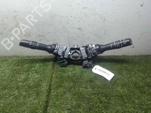 Used Switch TOYOTA YARIS (_P13_) 1.5 Hybrid (NHP130_, NHP130) (101 hp) 8904957