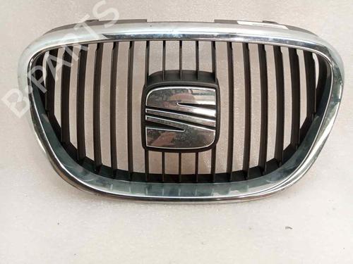 grille-seat-leon-1p1-2005-2006-2007-2008-2009-2010-2011-2012-2013-32439204 main image