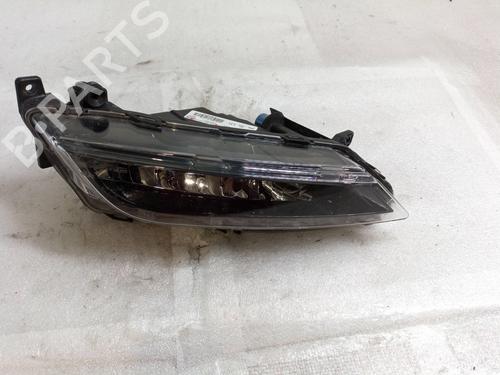 Used Left front fog light SEAT ATECA (KH7, KHP) [2016-2026]  32721921