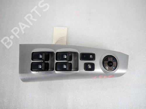 Used Left front window switch KIA SPORTAGE II (JE_, KM_) 2.0 CRDi 4WD (113 hp) 10297948