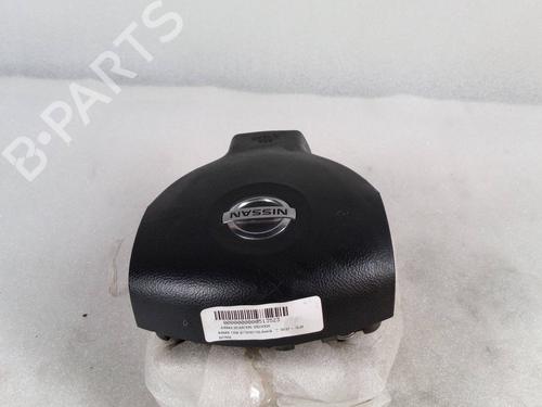 Used Driver airbag NISSAN TIIDA Hatchback (C11) 1.5 dCi (106 hp) 16854274