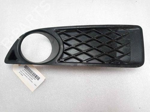 Used Grille MAZDA 2 (DY) 1.4 CD (68 hp) 15128190