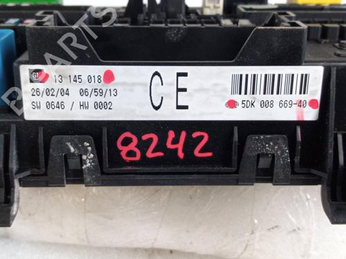 Fuse box OPEL CORSA C (X01)  | BP22412713E1 