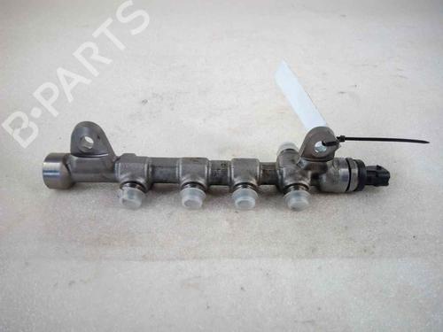 Used Injection rail OPEL COMBO Box Body/MPV (X12) 1.6 CDTI (B05) (105 hp) 10917461