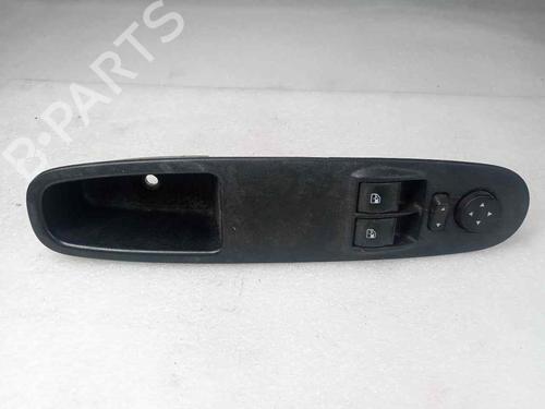 Used Left front window switch FIAT PUNTO EVO (199_) 1.3 D Multijet (199AXC1A, 199BXC1A, 199AXT1A, 199BXT1A) (75 hp) 19535916