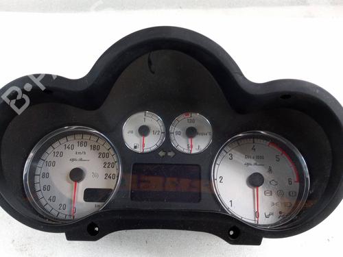 Cockpit ALFA ROMEO 147 (937_) 1.9 JTDM 16V (937.AXN1B, 937.BXN1B) (150 hp) 23400311
