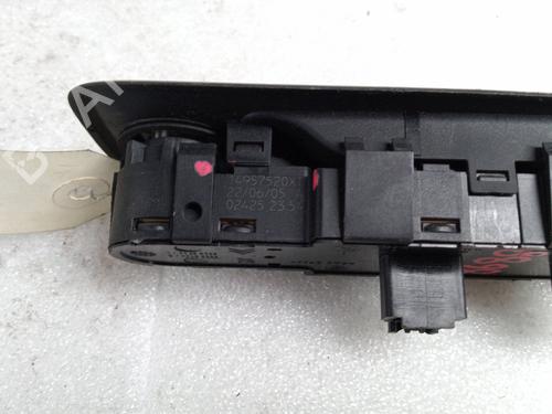 Left front window switch CITROËN C8 (EA_, EB_) 2.0 HDi | BP24572292I27