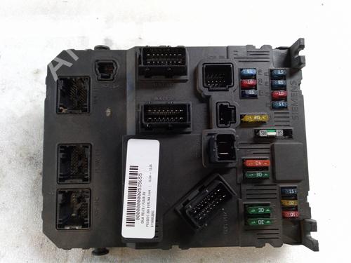 Sikringsdåse PEUGEOT 206 Hatchback (2A/C) 1.4 HDi eco 70 (68 hp) 30479749