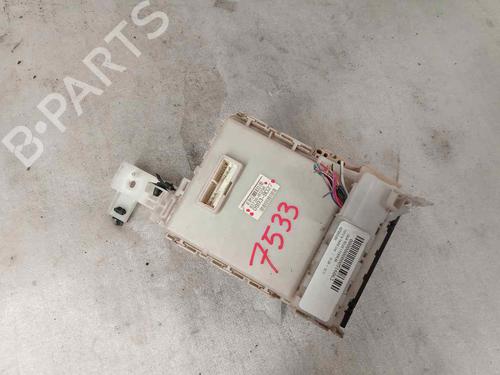 Zekeringkast TOYOTA YARIS (_P9_) [2005-2014]  17714231