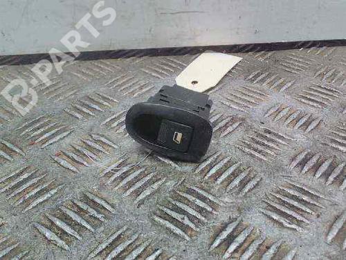 Used Right front window switch Right front window switch PEUGEOT 1007 (KM_) 1.4 HDi (68 hp) 7608143 7608143