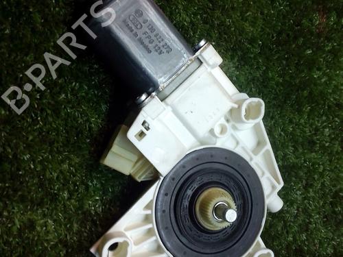 Used Right front window motor MERCEDES-BENZ M-CLASS (W164) ML 320 CDI 4-matic (164.122) (224 hp) 8326713