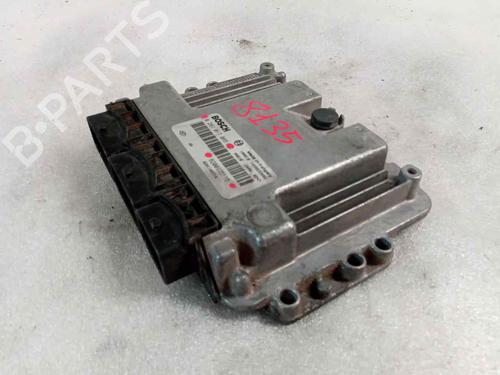 Computer motormanagement OPEL VIVARO A Van (X83)  | BP26155750M57 