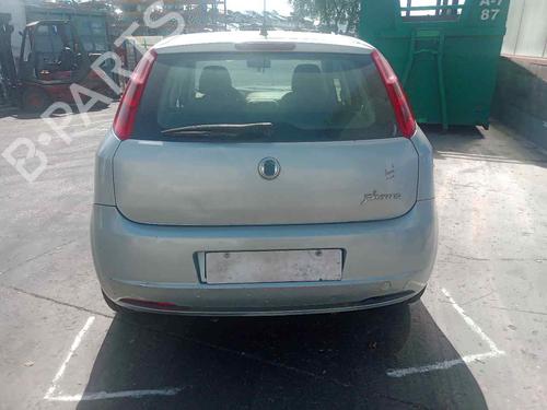 Fuse box FIAT GRANDE PUNTO (199_) 1.3 D Multijet | BP18020890E1 
