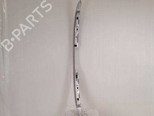 Aileron arrière TOYOTA YARIS (_P13_) 1.5 Hybrid (NHP130_, NHP130) (101 hp) 32073900