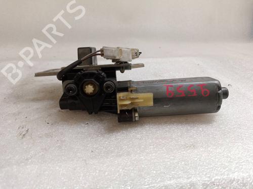 Right front window motor MITSUBISHI COLT CZC VI Convertible (RG) 1.5 (Z36A) | BP32261767E20