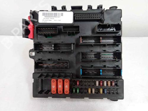 Used Fuse box OPEL SIGNUM Hatchback (Z03) 2.2 DTI (F48) (125 hp) 15255764